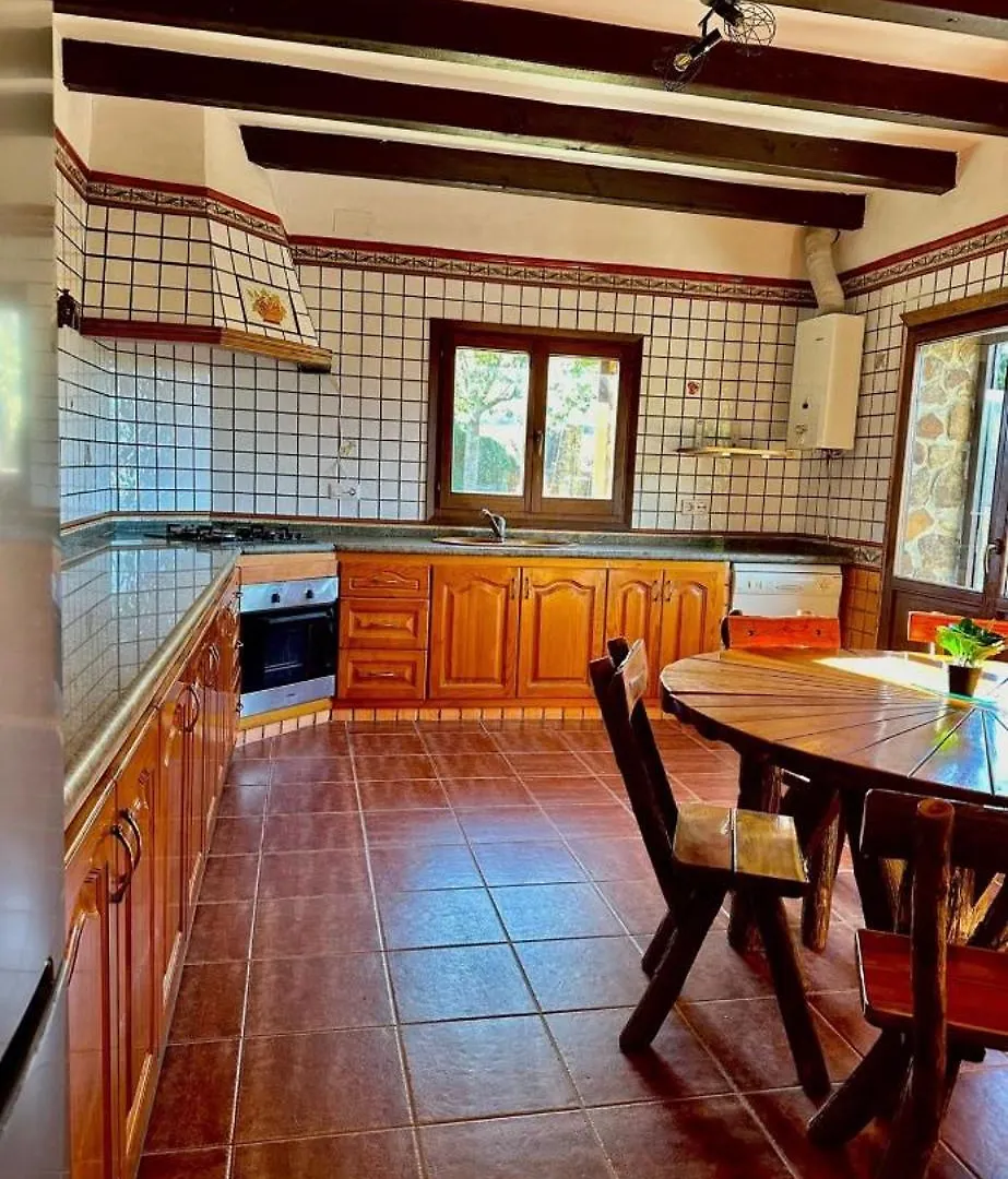 Villa Natalia Cádis 0*,